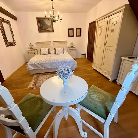 Zamek - The Old Yard Rychvald