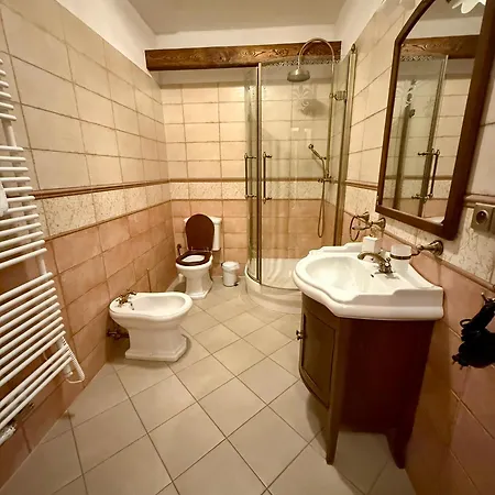 Zamek Rychvald - The Old Yard Rychvald