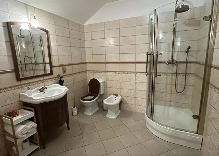 Zámek - The Old Yard 4* Rychvald