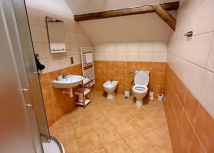 Hotel Zámek - The Old Yard 4*